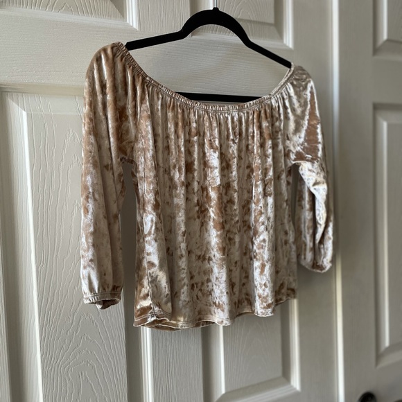 Off the shoulder velour top - Picture 1 of 3